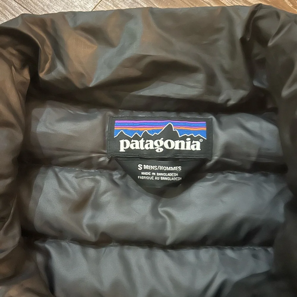 Patagonia Down Sweater - Picture 3 of 7